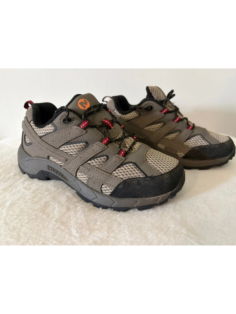 Merrell Hiking Trail Shoes Women’s 7 Wide / Youth 5.5Y Gray Red NWOT